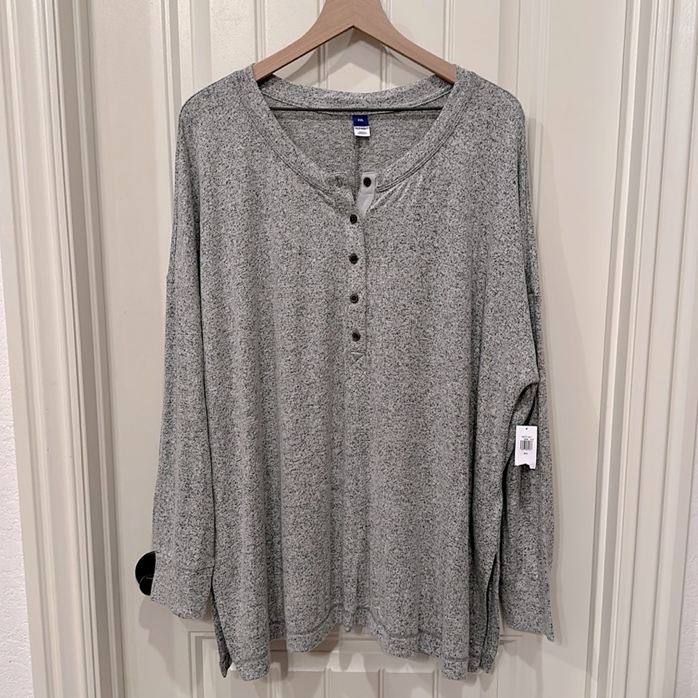 NWT Grey Old Navy Top XXL